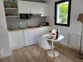 cosy, spacieux, avec balcon, au calme